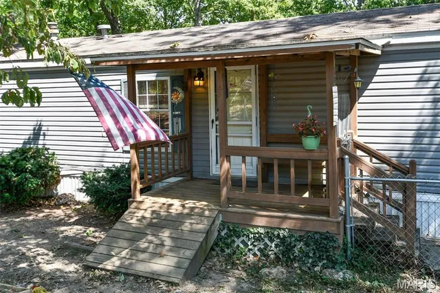 $179,900 | 260 State Rd J, Roach, MO 65787