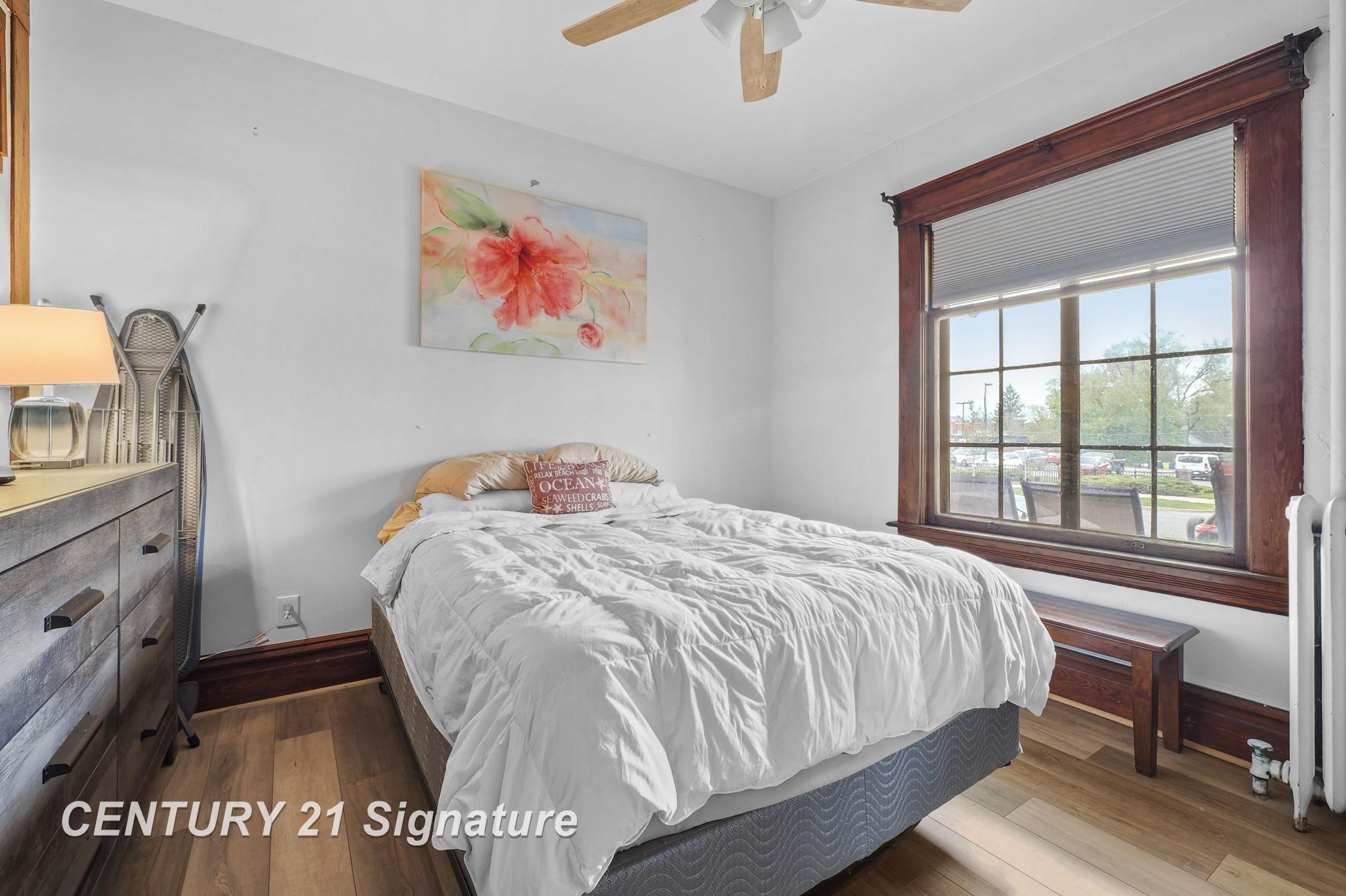 607 West Front Street Traverse City, MI 49684 - Photo 12 of 43