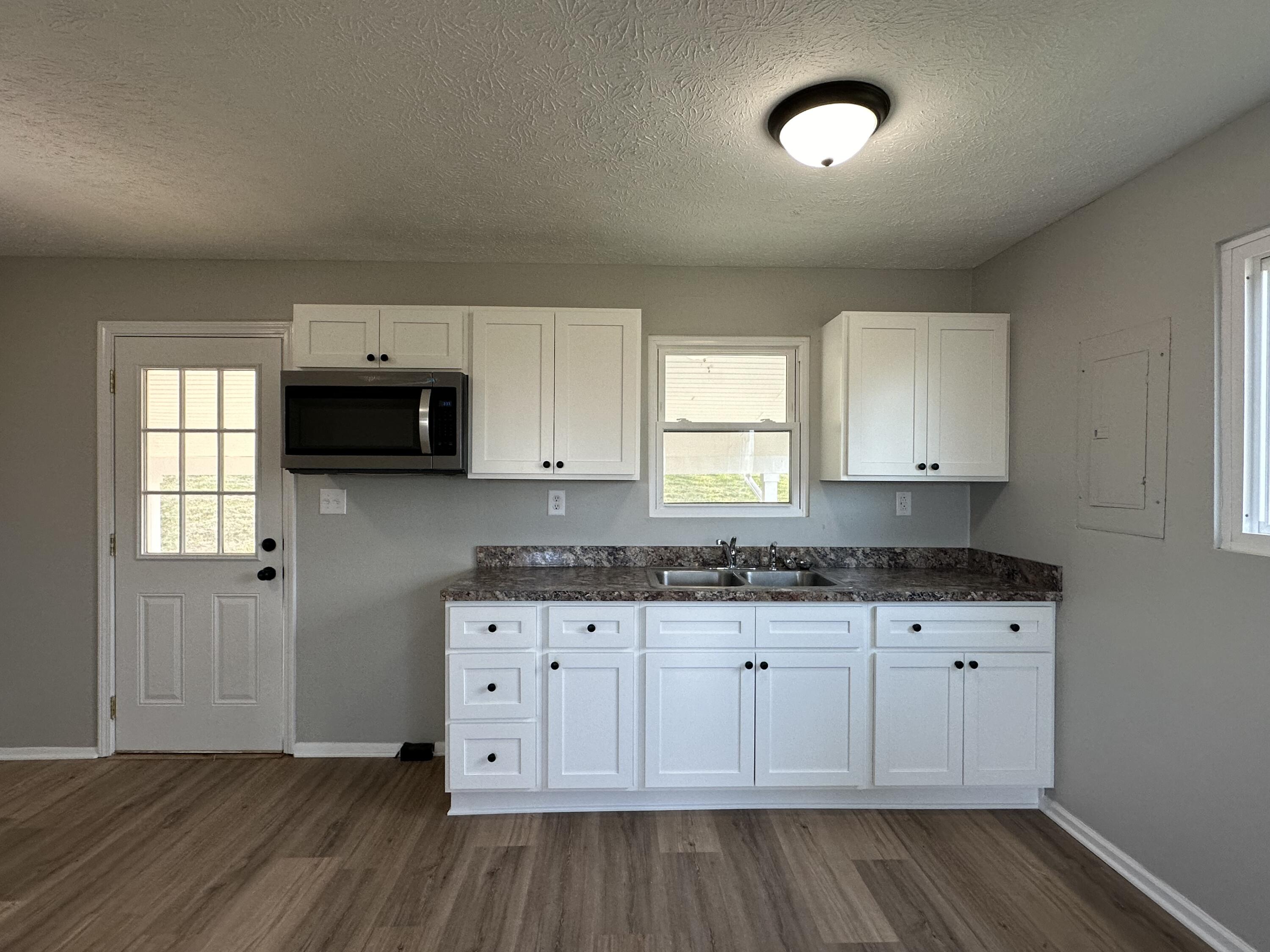 3486 Cane Ridge Road Paris, KY 40361 - Photo 13 of 21 Photo Dec 15 2023, 3 36 39 PM