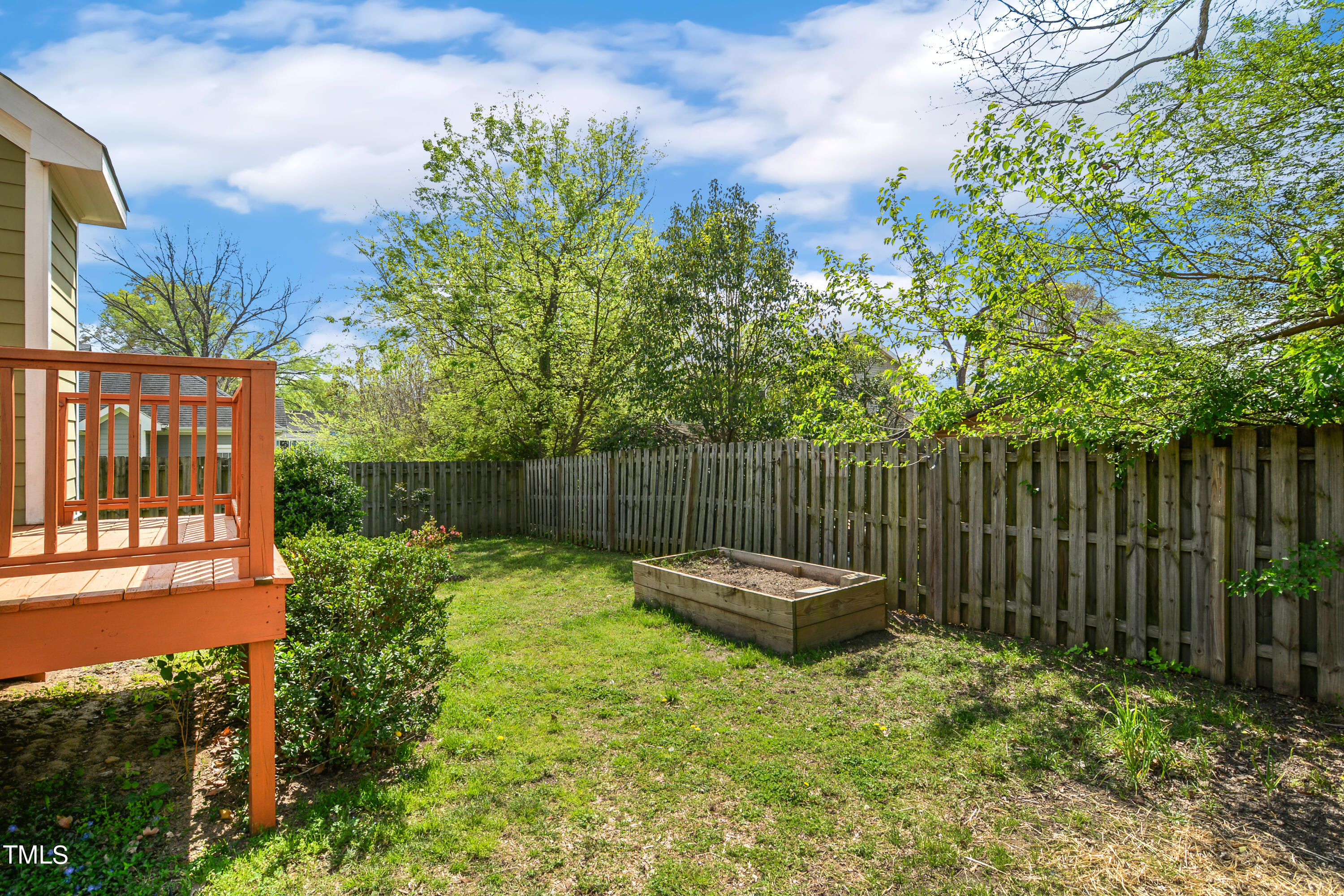 207 Idlewild Avenue Raleigh, NC 27601 - Photo 13 of 14 013