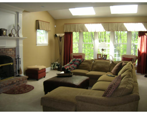 23 Cranbrook Road Shrewsbury, MA 01545 - Photo 5 of 5 Gallery Image 5