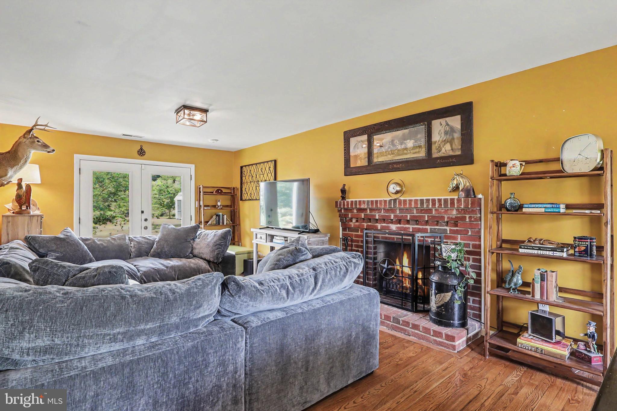 6493 Balls Mill Road Midland, VA 22728 - Photo 13 of 53 Family Room