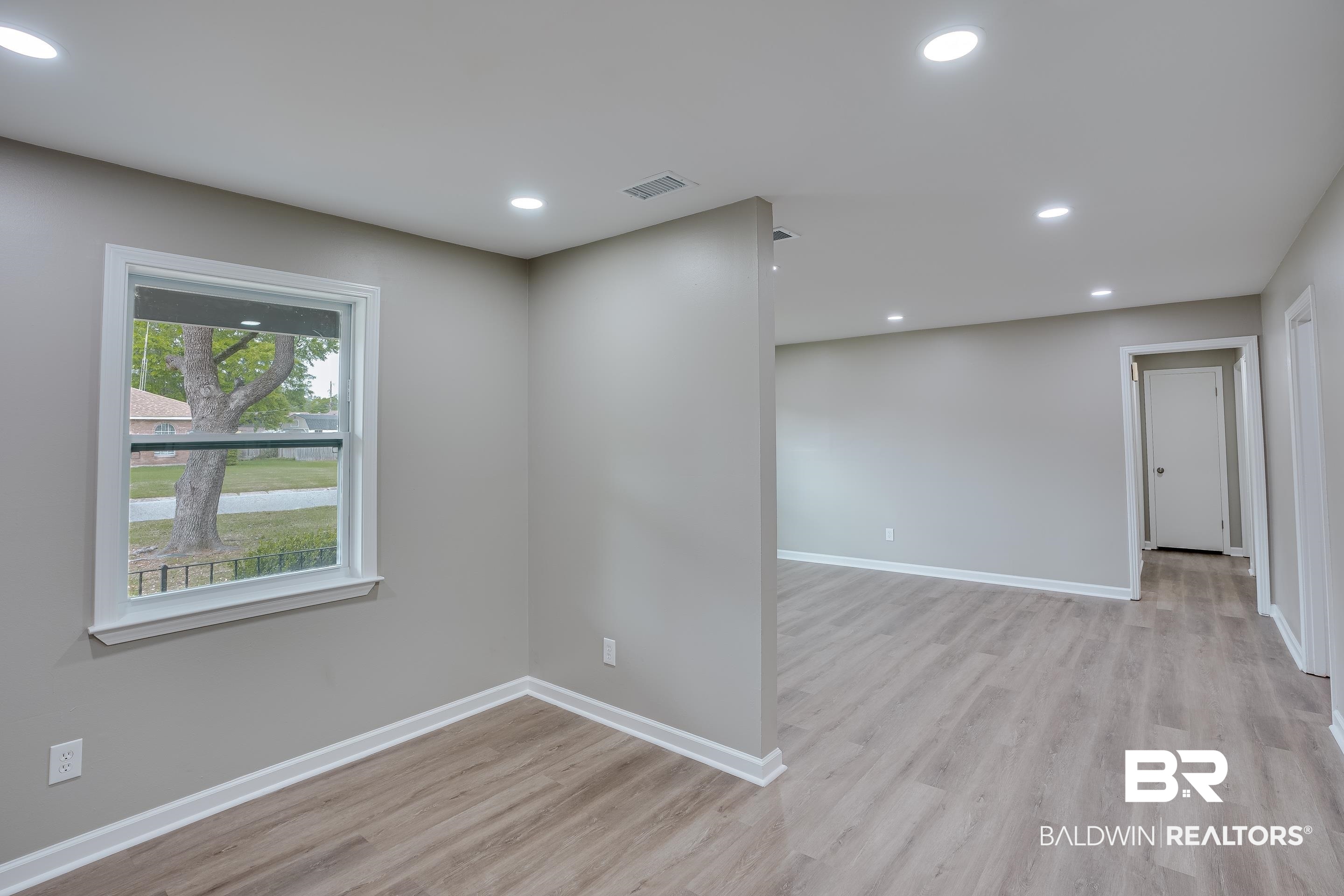 428 Scott Drive Saraland, AL 36571 - Photo 6 of 33