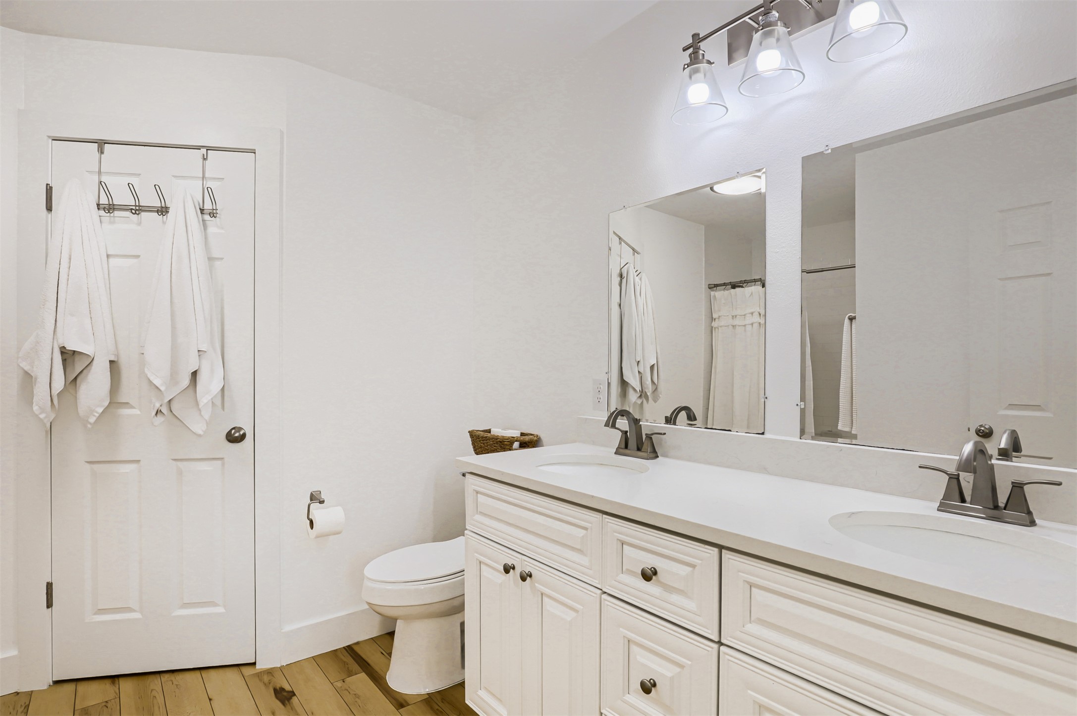 104 Aspen Trail Georgetown, TX 78626 - Photo 14 of 29 a bathroom with a sink a toilet and shower