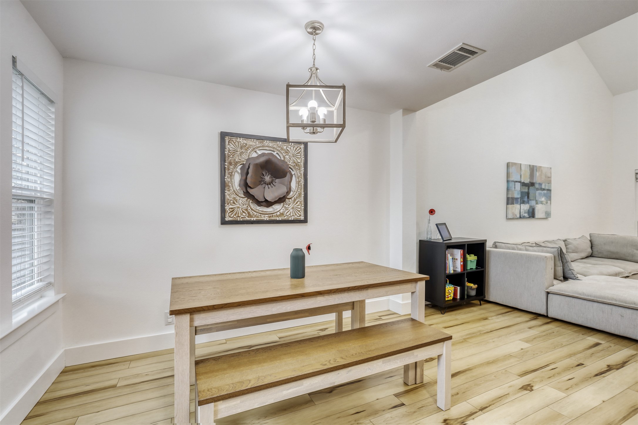 104 Aspen Trail Georgetown, TX 78626 - Photo 7 of 29 a living room with couches and painting on the wall