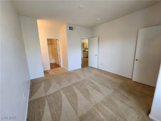 $1,300 | 8250 North Grand Canyon Drive, Unit 2171, Las Vegas, NV 89166