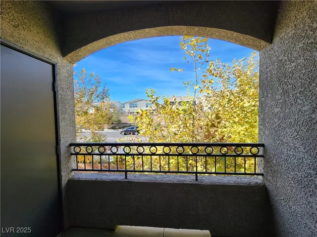 $1,300 | 8250 North Grand Canyon Drive, Unit 2171, Las Vegas, NV 89166