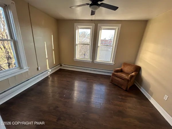 $1,200 | 296 Washington Street, Unit 3D, East Stroudsburg, PA 18301