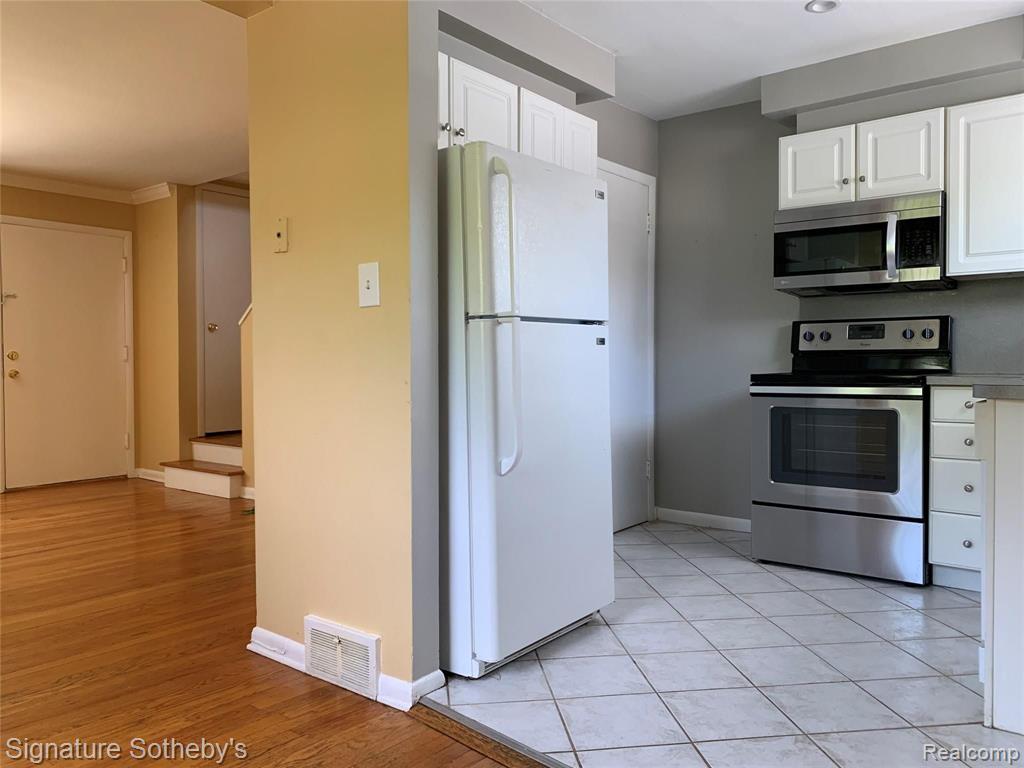 525 East 14 Mile Road Birmingham, MI 48009 - Photo 4 of 13