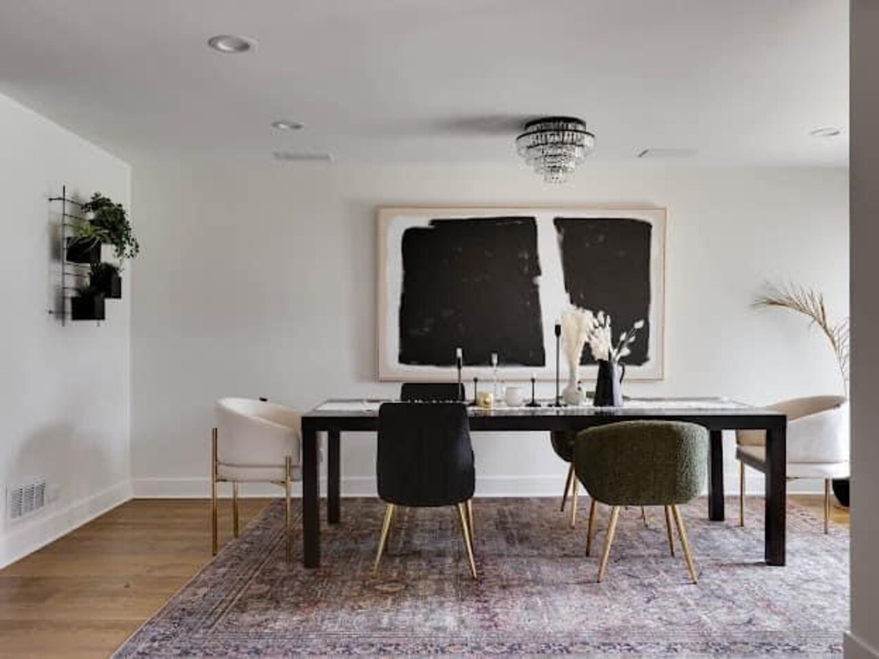 707 West Woodland Road Lake Bluff, IL 60044 - Photo 6 of 14 a view of a livingroom with furniture table and chair