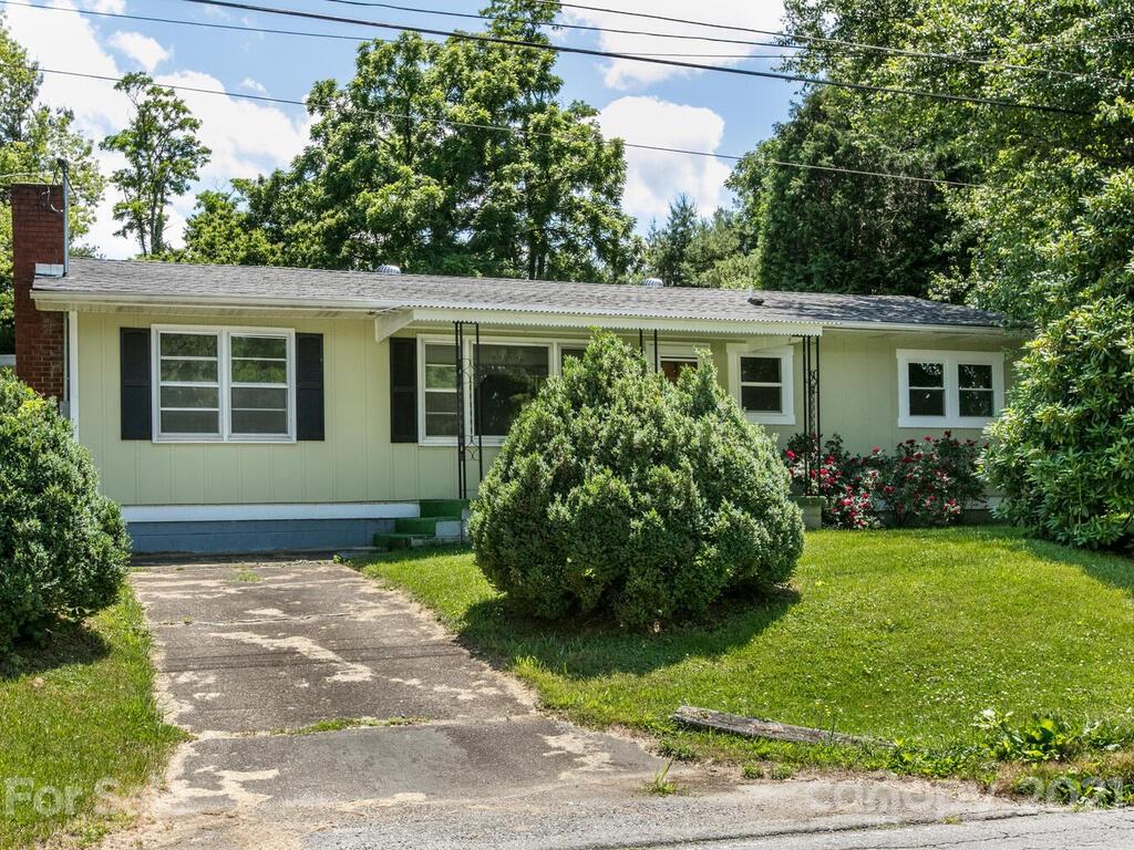 1190 Crymes Cove Road Waynesville, NC 28786 - Photo 2 of 35 Gallery Image 2