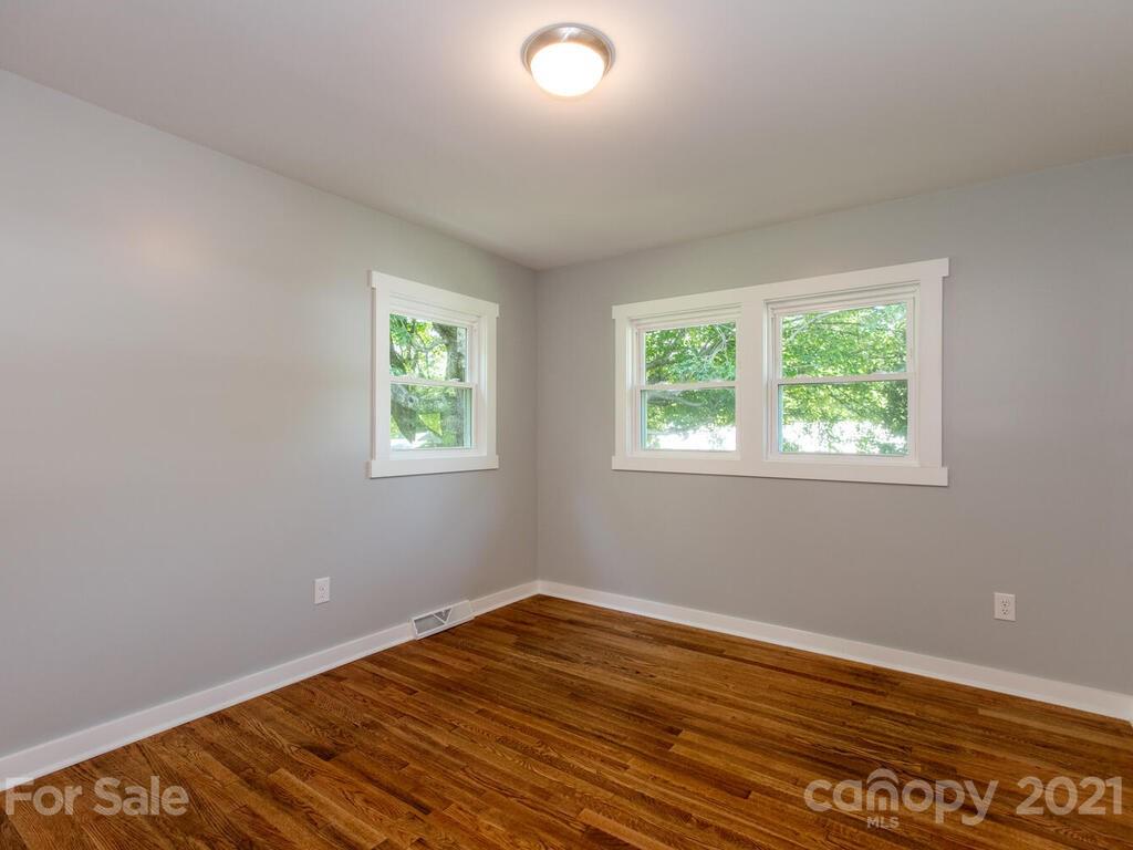 1190 Crymes Cove Road Waynesville, NC 28786 - Photo 13 of 35 Gallery Image 13
