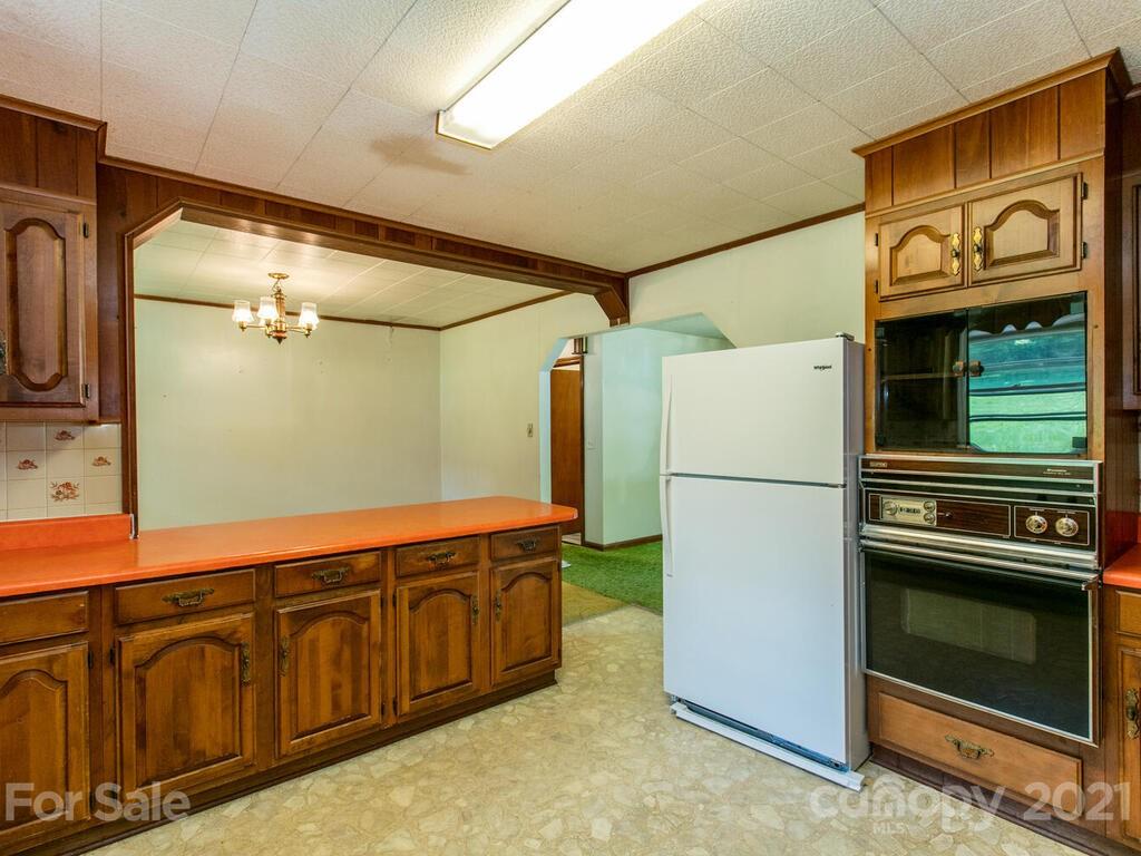 1190 Crymes Cove Road Waynesville, NC 28786 - Photo 28 of 35 Gallery Image 28