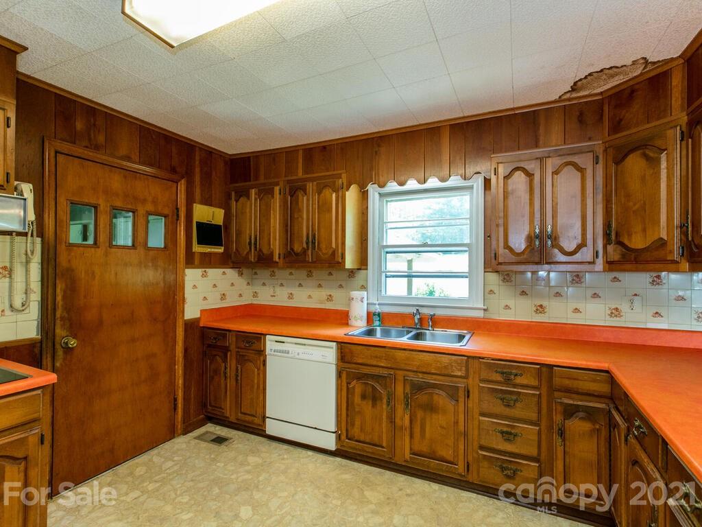 1190 Crymes Cove Road Waynesville, NC 28786 - Photo 29 of 35 Gallery Image 29