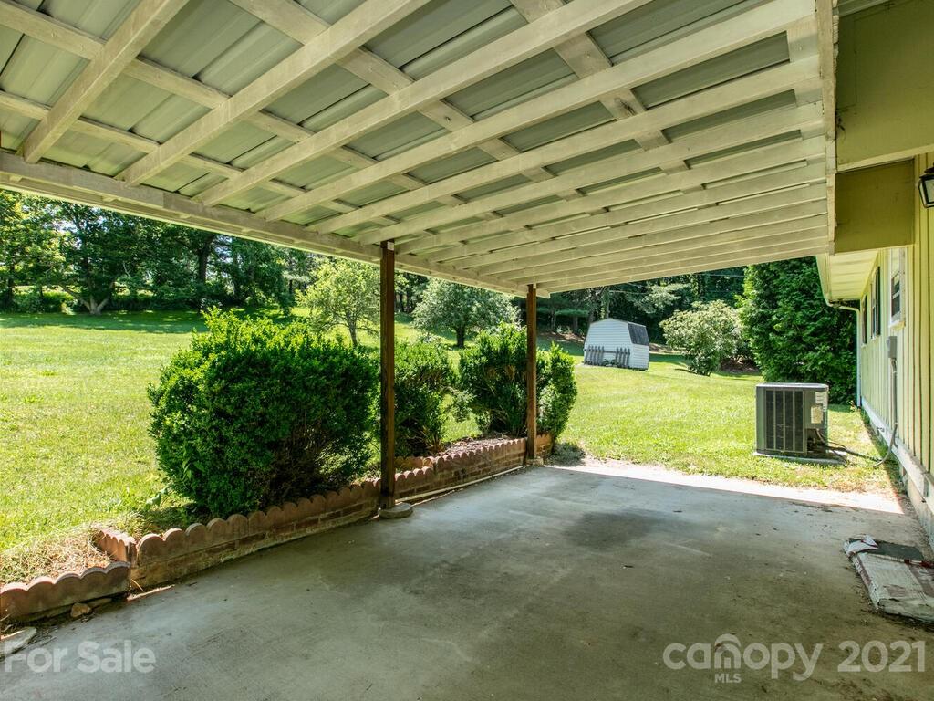 1190 Crymes Cove Road Waynesville, NC 28786 - Photo 5 of 35 Gallery Image 5