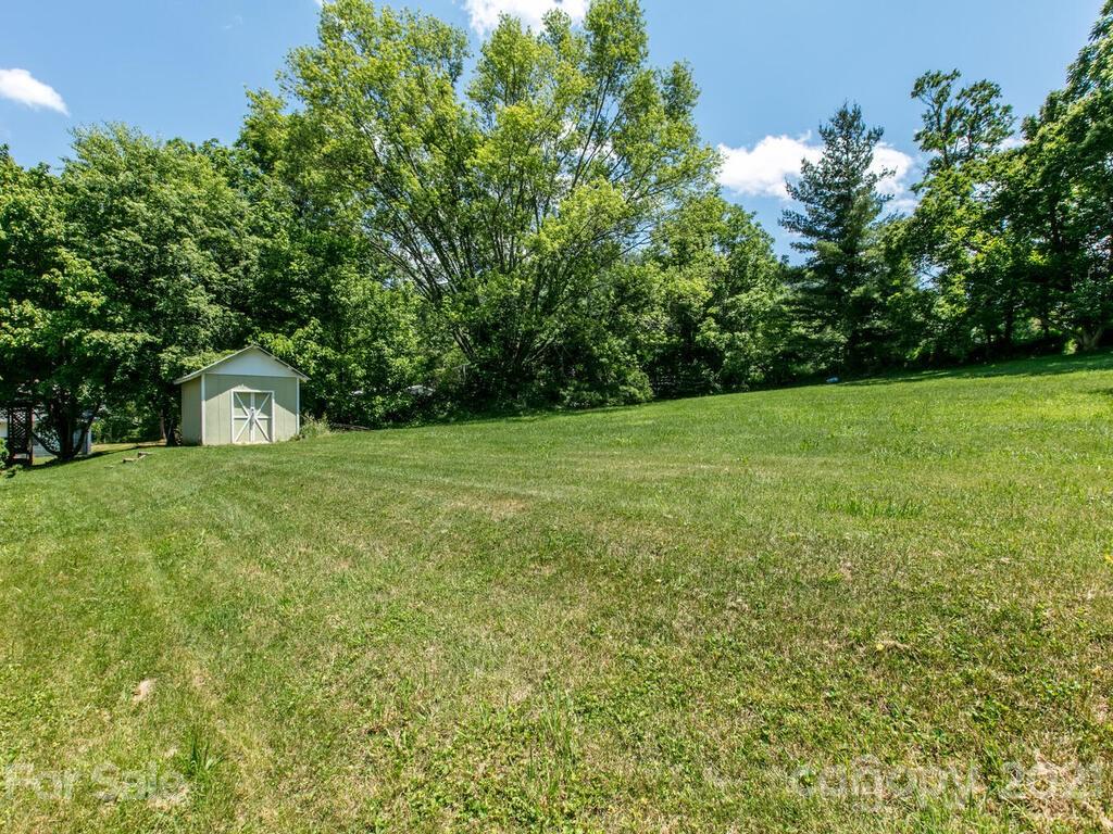 1190 Crymes Cove Road Waynesville, NC 28786 - Photo 10 of 35 Gallery Image 10