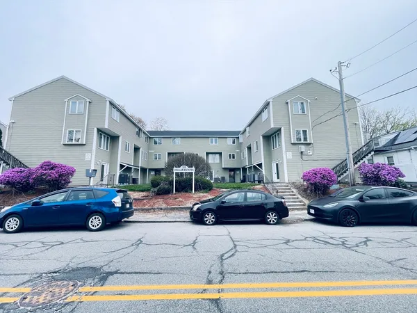 $295,000 | 1036 Middlesex Street, Unit 9, Lowell, MA 01851