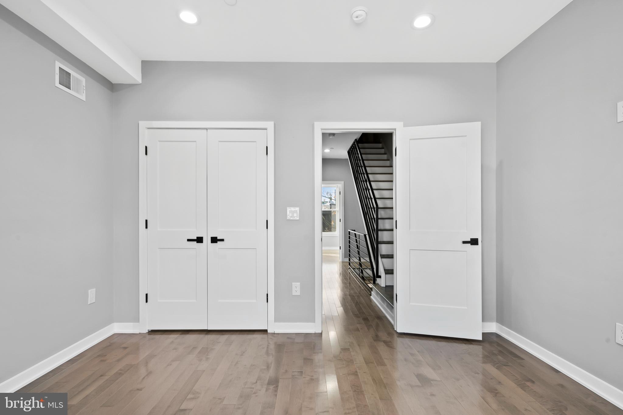 516 Pierce Street Philadelphia, PA 19148 - Photo 15 of 36