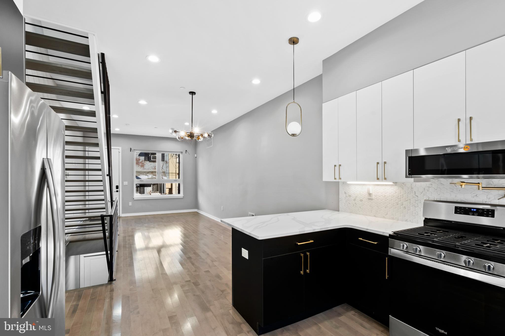 516 Pierce Street Philadelphia, PA 19148 - Photo 2 of 36