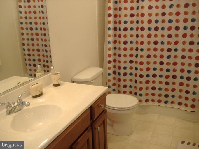 714 MacDill Road Middle River, MD 21220 - Photo 3 of 27 Bath #2