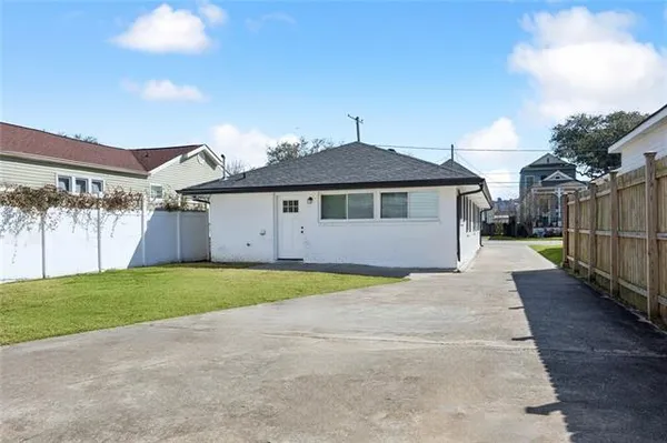 $1,950 | 240 Angela Street, Arabi, LA 70032