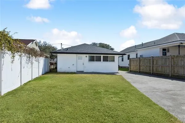 $1,950 | 240 Angela Street, Arabi, LA 70032