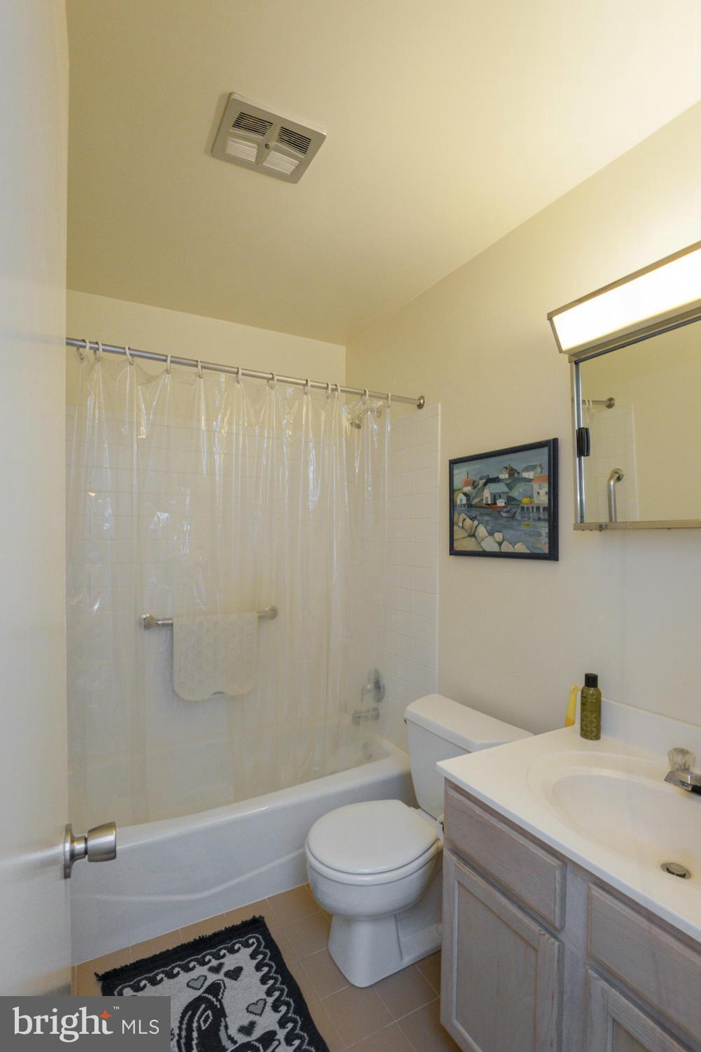 1020 Old Bay Ridge Road Annapolis, MD 21403 - Photo 14 of 23 Hall Bath