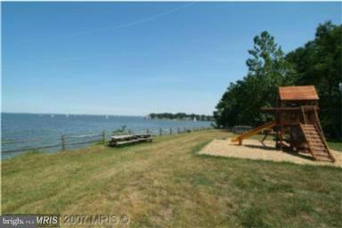 1020 Old Bay Ridge Road Annapolis, MD 21403 - Photo 21 of 23 Community