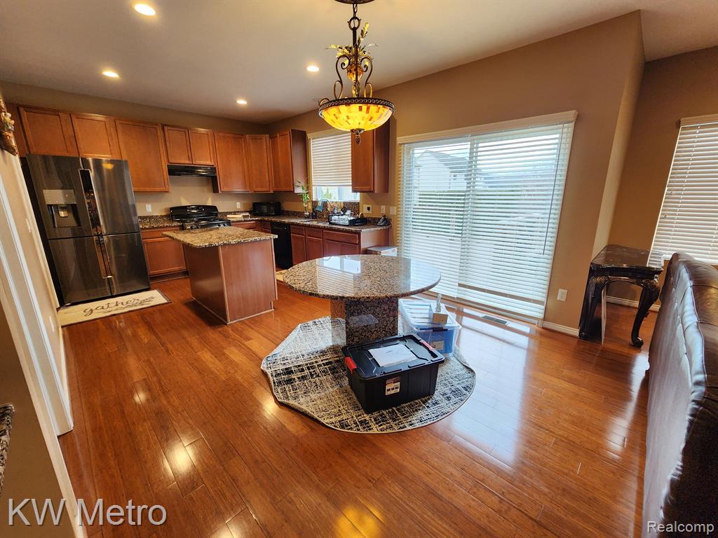 3155 Fantail Drive Rochester Hills, MI 48309 - Photo 10 of 34