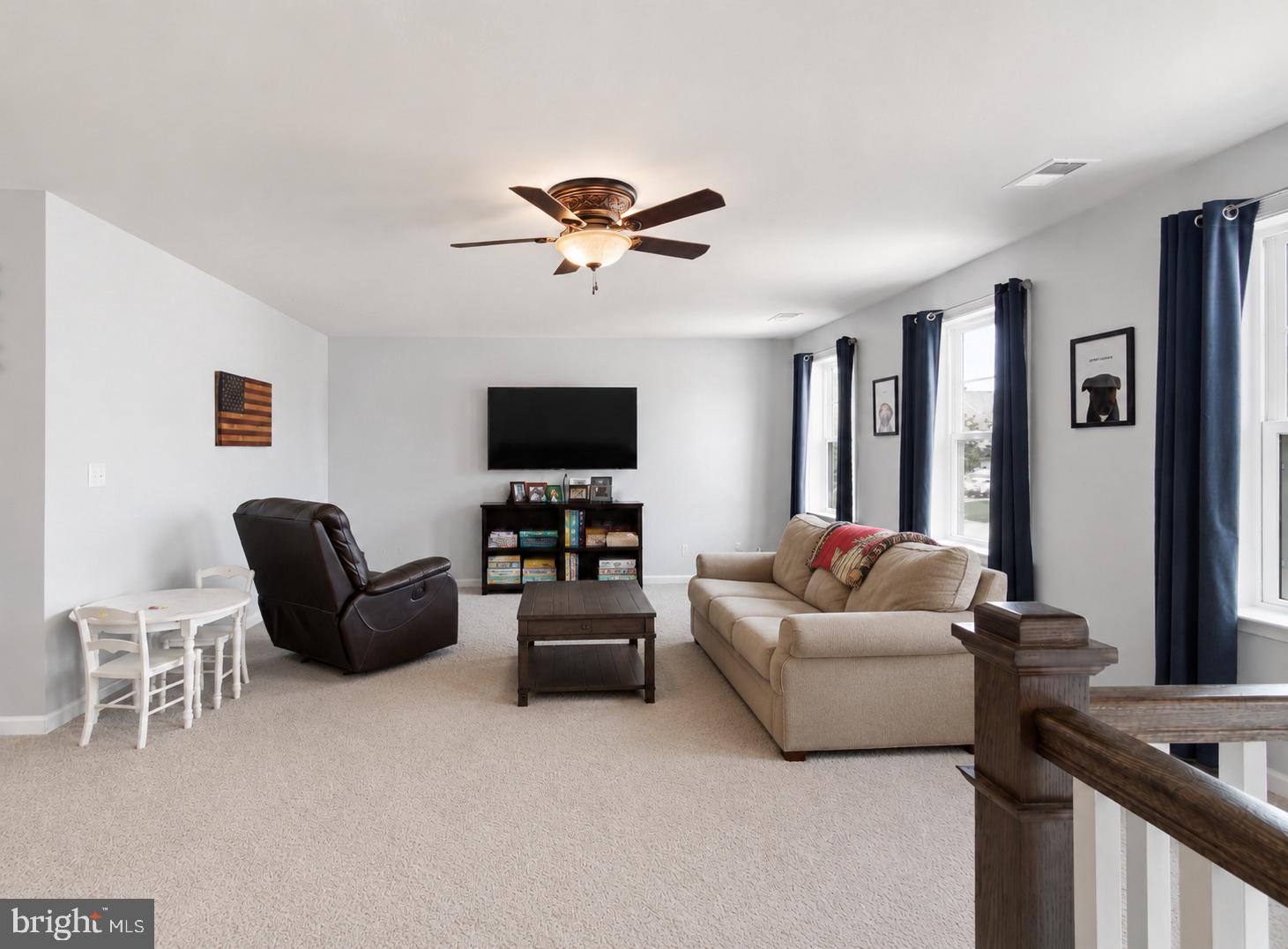 995 Aspen Road Stafford, VA 22554 - Photo 7 of 39 Relax in the upstairs loft for movie nights