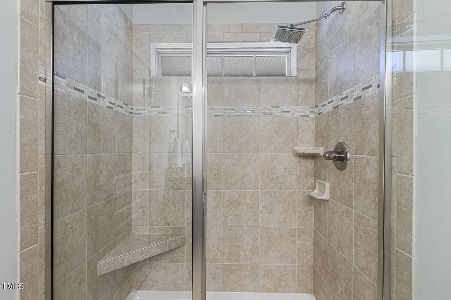 12612 Gallant Place Raleigh, NC 27614 - Photo 8 of 19 030