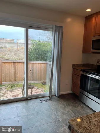 $3,900 | 1533 Oronoco Street, Alexandria, VA 22314