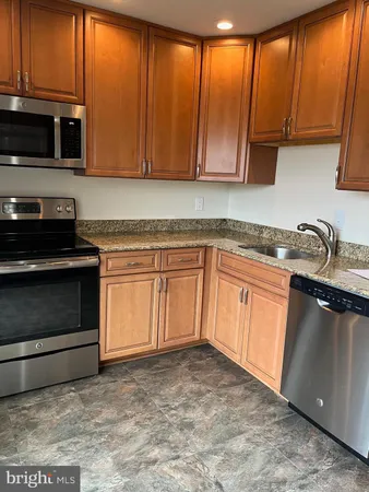 $3,900 | 1533 Oronoco Street, Alexandria, VA 22314
