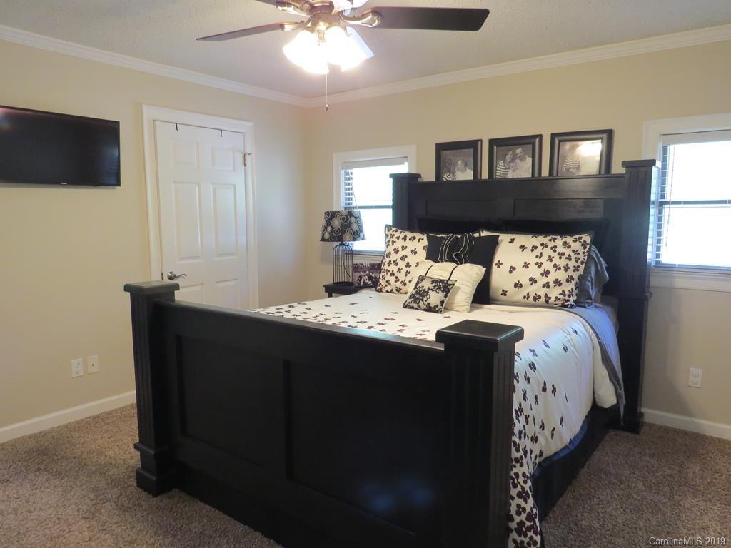 413 Short Branch Road Green Mountain, NC 28740 - Photo 12 of 33 Gallery Image 12