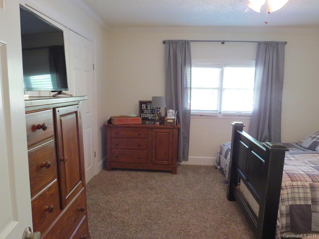 413 Short Branch Road Green Mountain, NC 28740 - Photo 22 of 33 Gallery Image 22