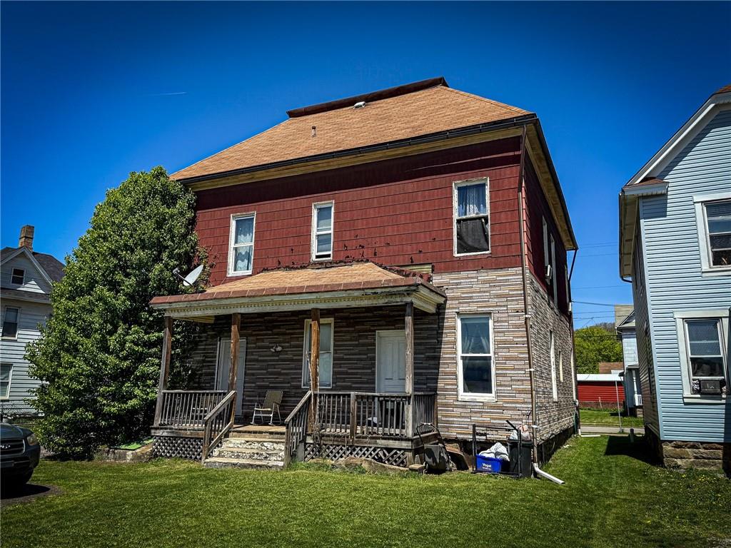 423 West New Castle Street Butler, PA 16001 - Photo 2 of 2 a front view of a house with a yard