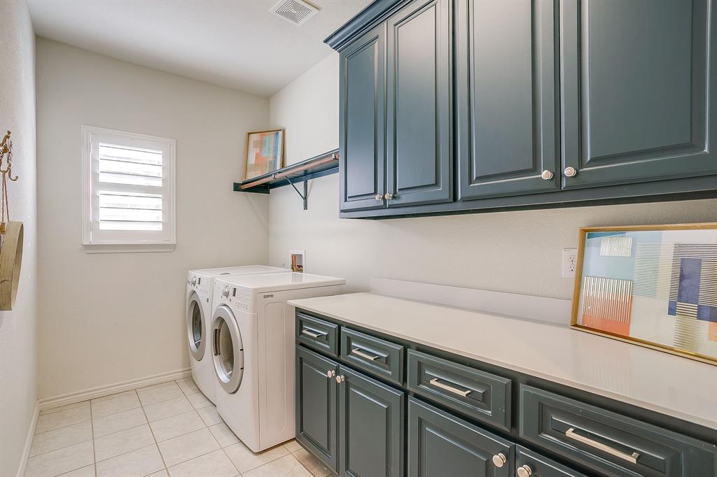 100 Grey Stone Street Aledo, TX 76008 - Photo 35 of 40 a utility room with dryer and washer