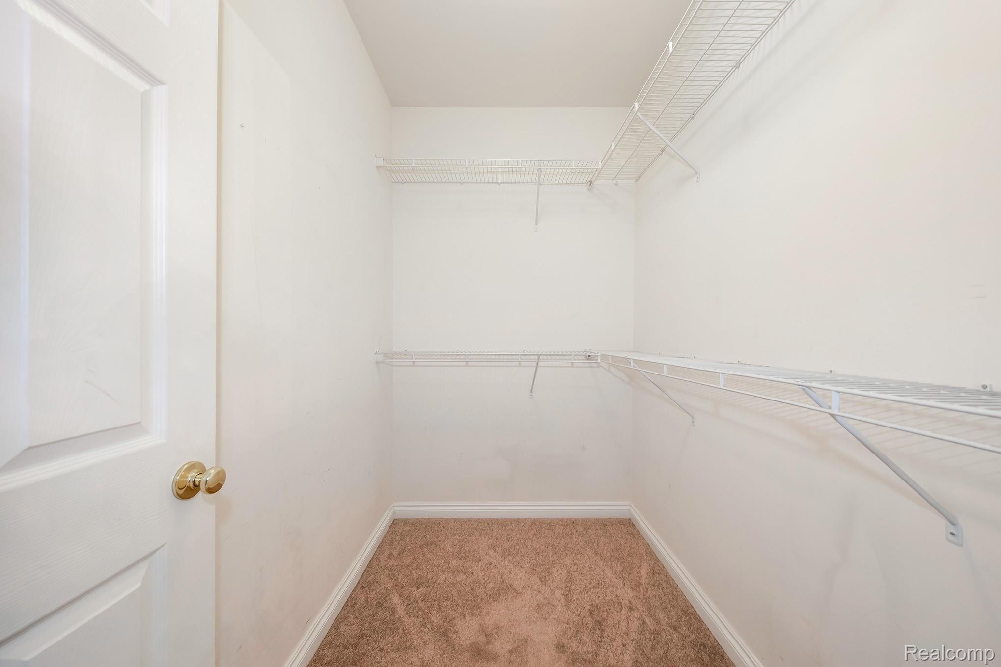 45751 North Stonewood Road Canton, MI 48187 - Photo 9 of 33 Large walk in closet