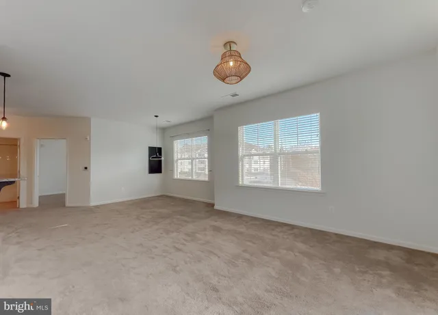 $2,000 | 23540 FDR Boulevard, Unit 303, California, MD 20619