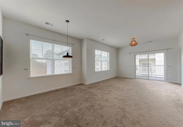 $2,000 | 23540 FDR Boulevard, Unit 303, California, MD 20619