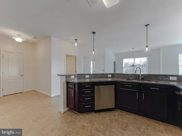 $2,000 | 23540 FDR Boulevard, Unit 303, California, MD 20619