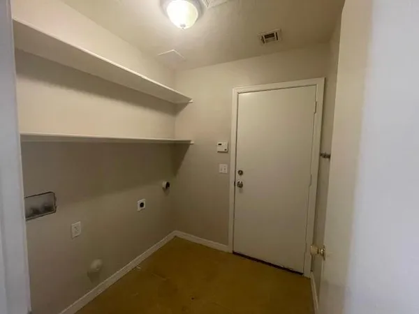 $2,195 | 2894 East Pony Court, Gilbert, AZ 85295