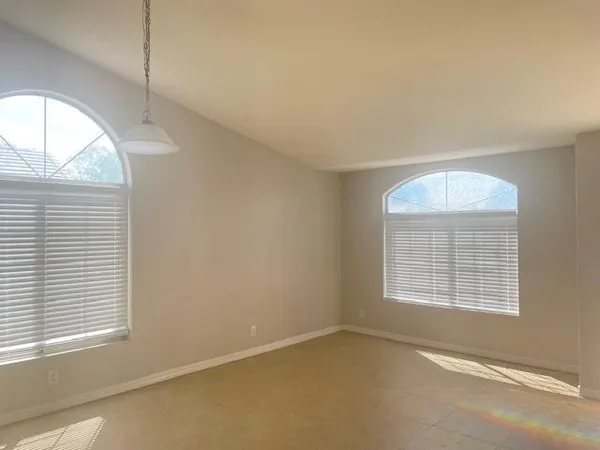 $2,095 | 2894 East Pony Court, Gilbert, AZ 85295