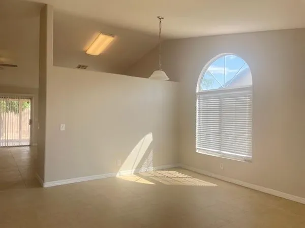$2,095 | 2894 East Pony Court, Gilbert, AZ 85295