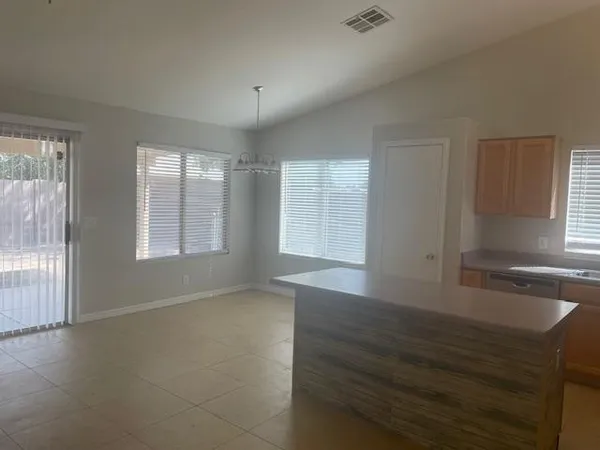 $2,095 | 2894 East Pony Court, Gilbert, AZ 85295