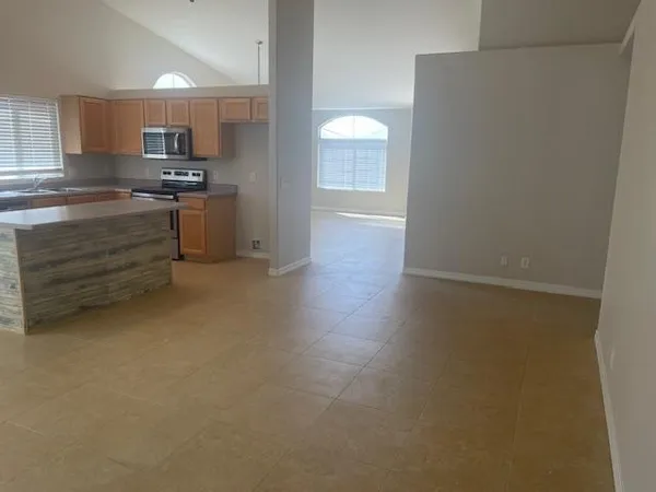 $2,095 | 2894 East Pony Court, Gilbert, AZ 85295