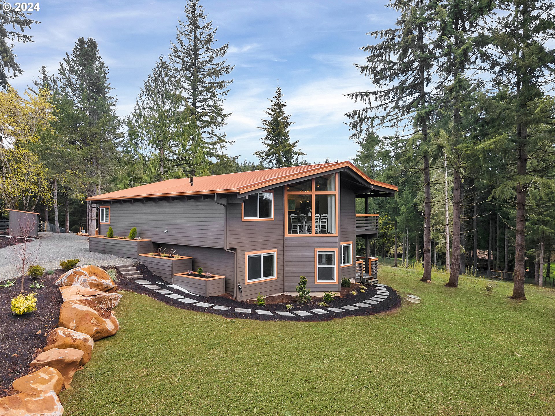 21375 South Lower Highland Road Beavercreek, OR 97004 - Photo 2 of 39 Gallery Image 2