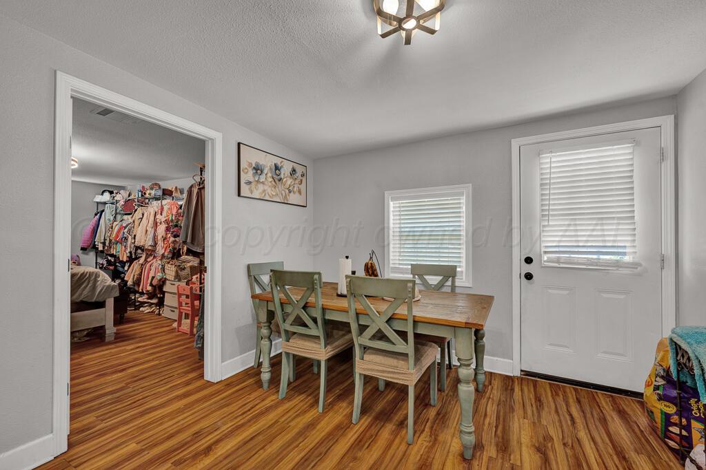 800 South Spring Street Amarillo, TX 79104 - Photo 8 of 16 dining room