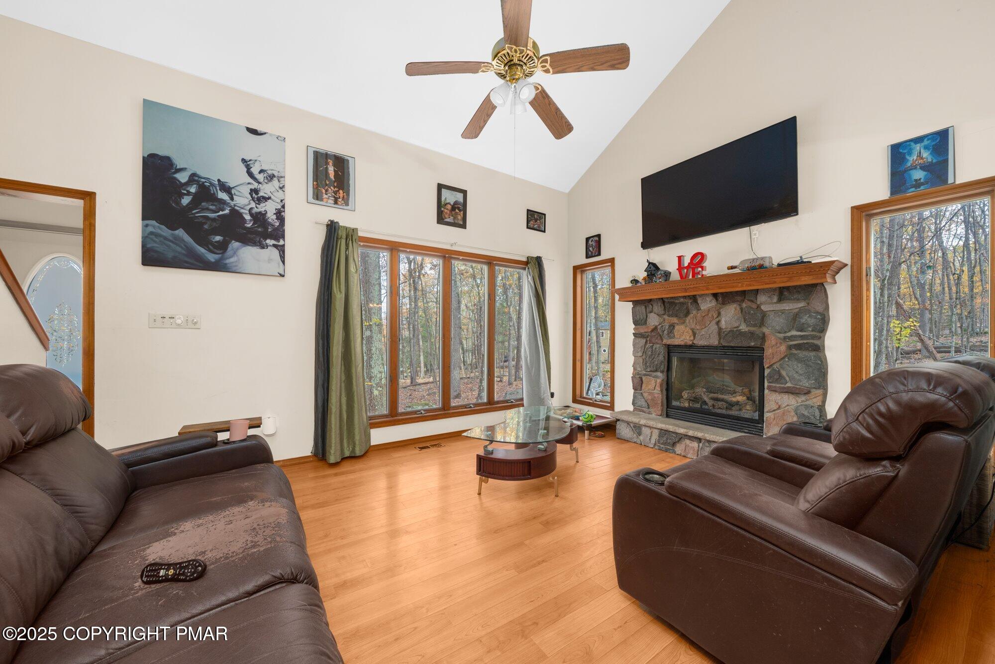 109 Bluestone Drive Hawley, PA 18428 - Photo 4 of 27 IMG_1643