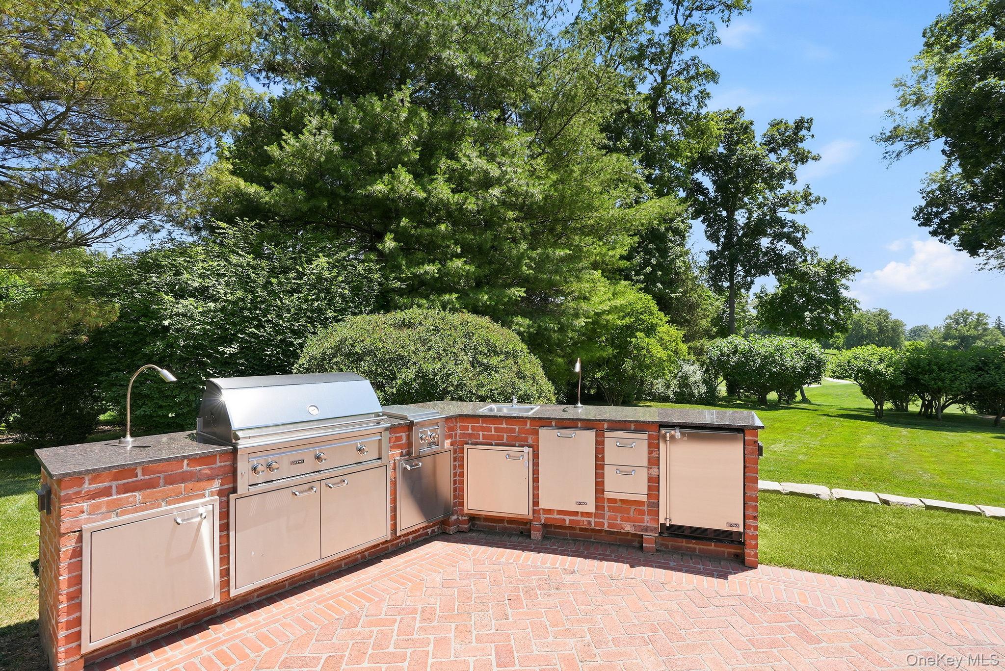 455 Polly Park Road Rye, NY 10580 - Photo 26 of 47